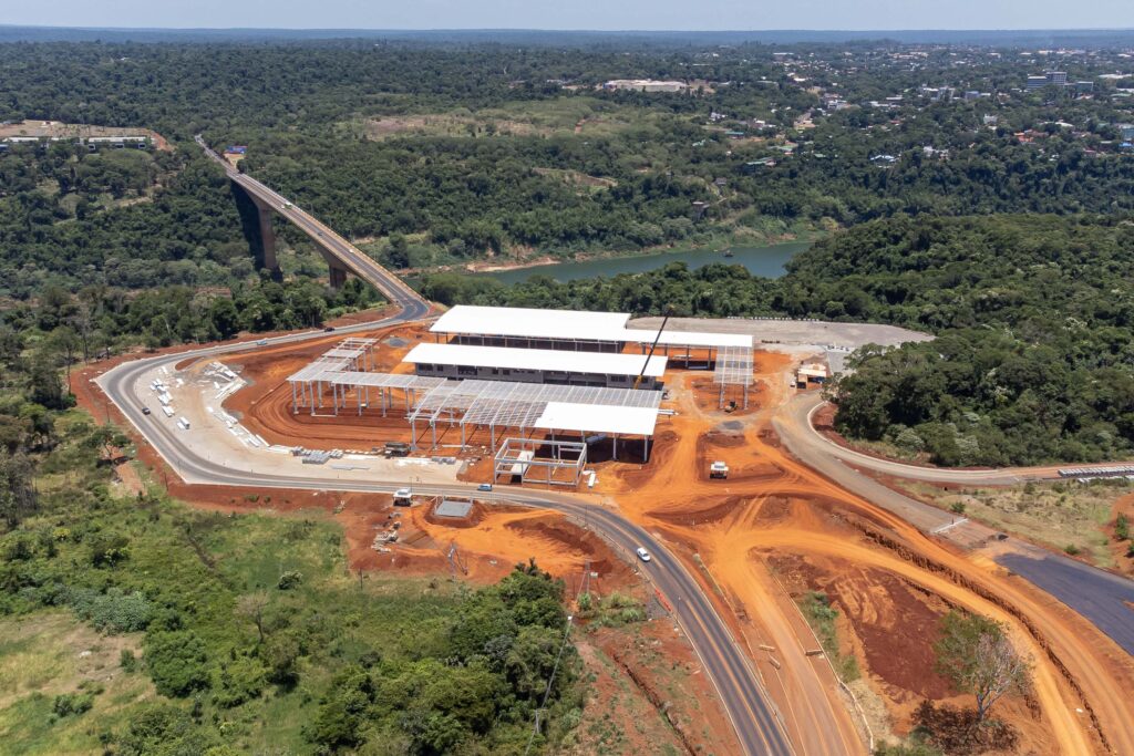 Obra da Perimetral Leste de Foz do Iguaçu atinge 56% de execução