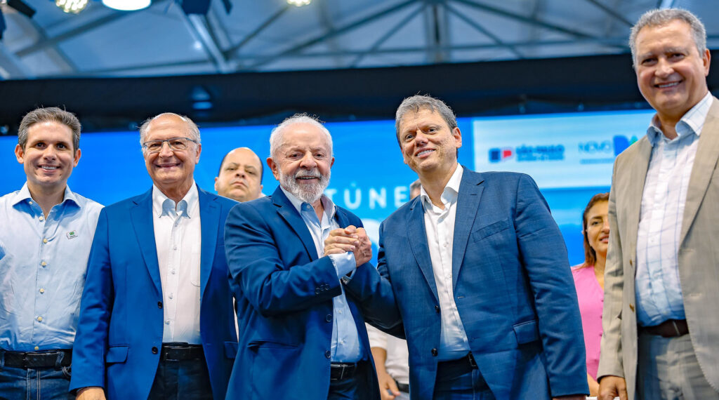 Lula e Tarcísio