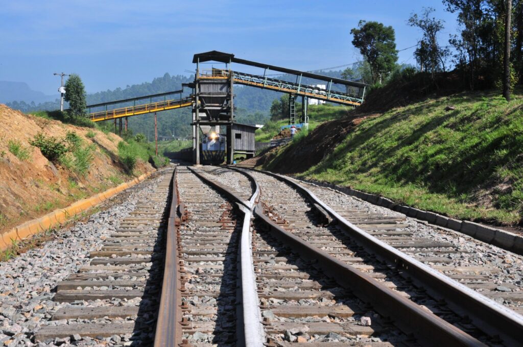 FERROVIA-TEREZA-CRISTINA-DIVULGACAO-2-2048x1360 (2)