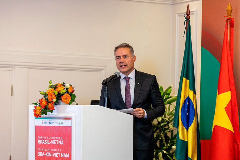 renan filho vietnã
