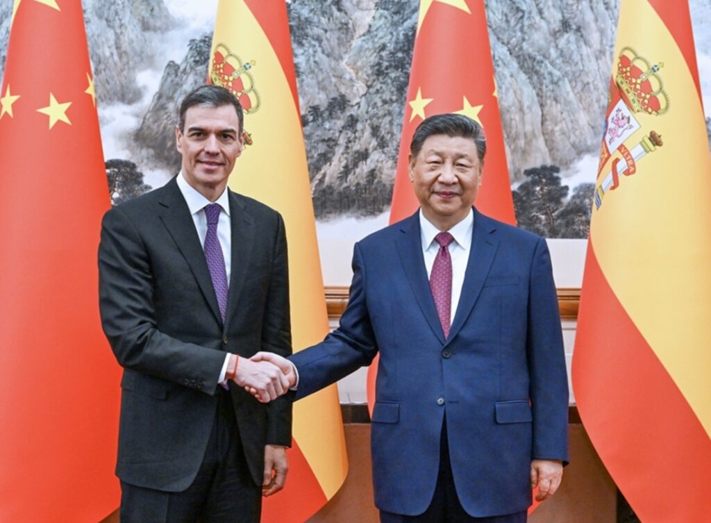 China impõe tarifa de 125% a produtos dos EUA
