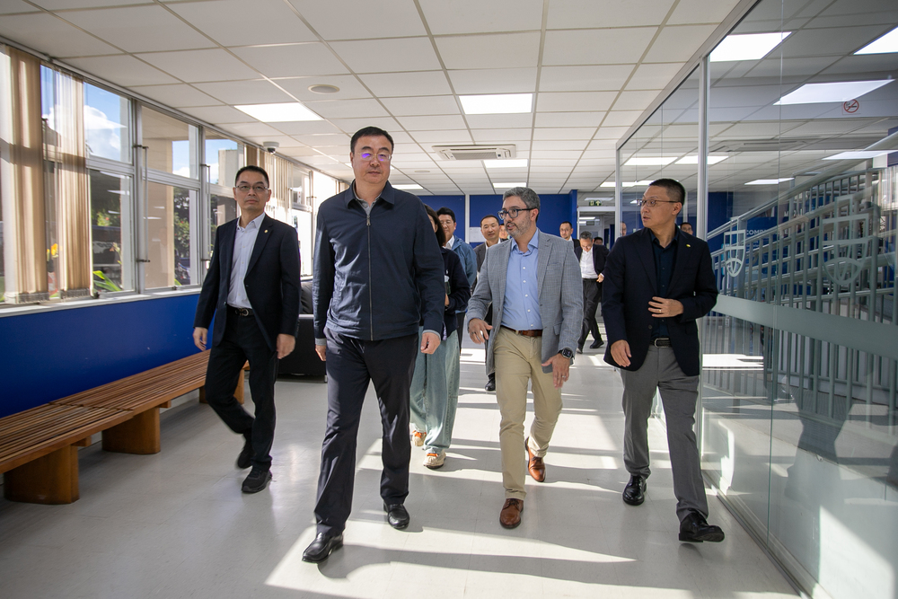 Vice-ministro dos transportes da China visita Porto de Paranaguá