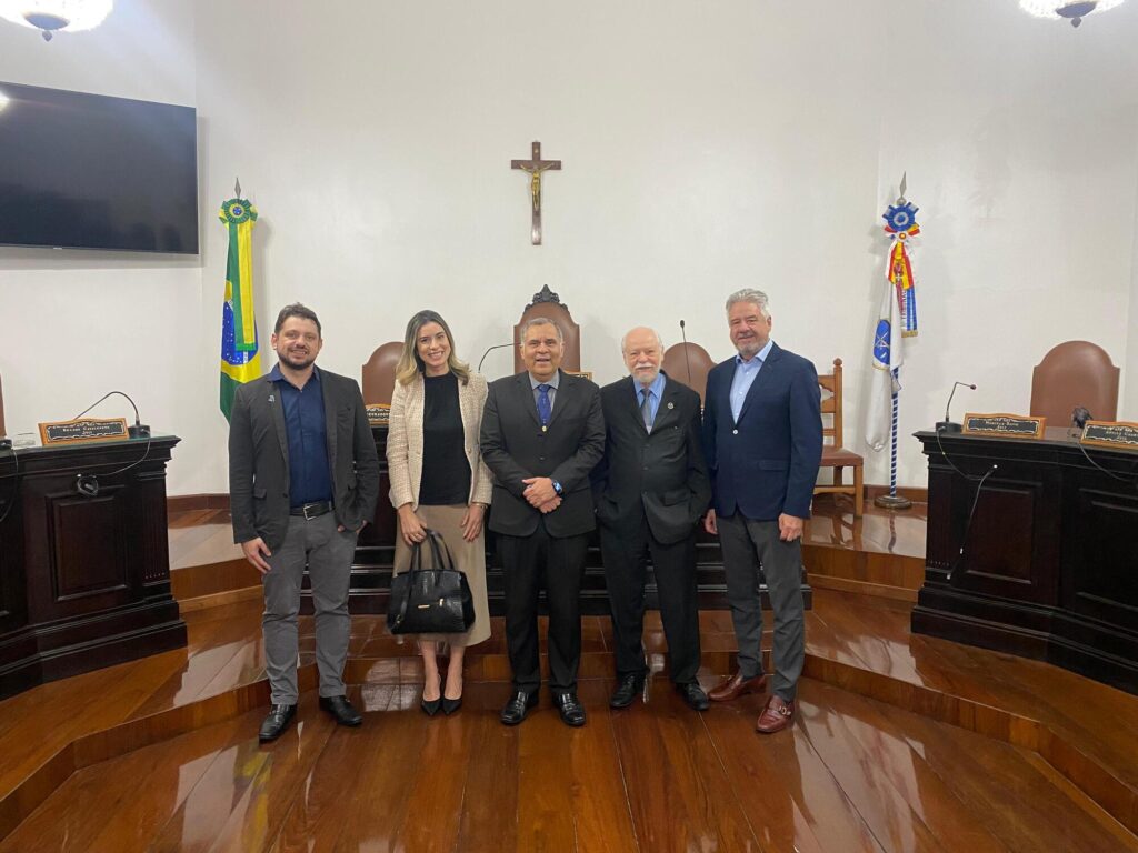 Presidente do Tribunal Marítimo recebe homenagem do Grupo Brasil Export