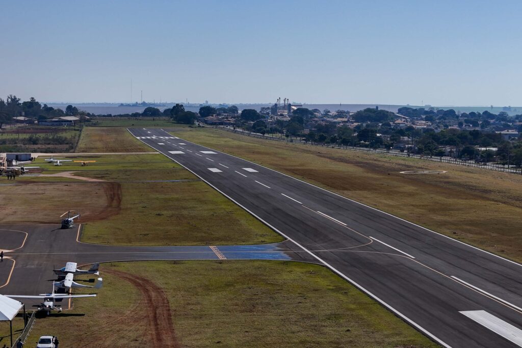 Aeroporto Campo Mourão (PR)