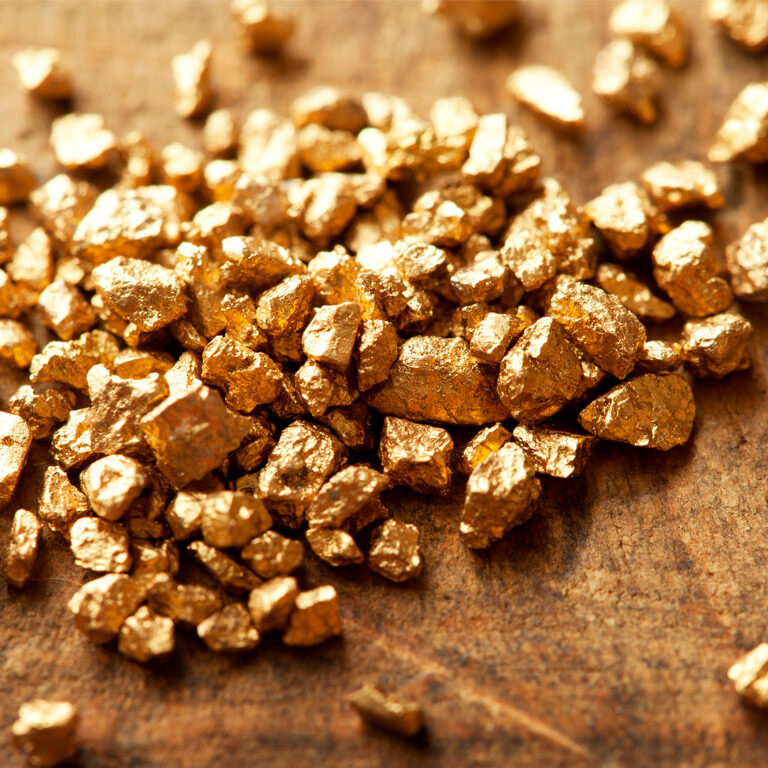 Ouro oscila e encerra em alta moderada após sinais diplomáticos