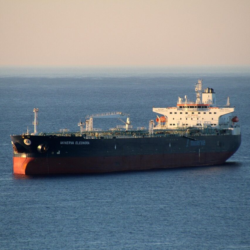 Imagem destacada de Emirados Árabes deixam Opep e Opep+ em meio a tensões no mercado de petróleo