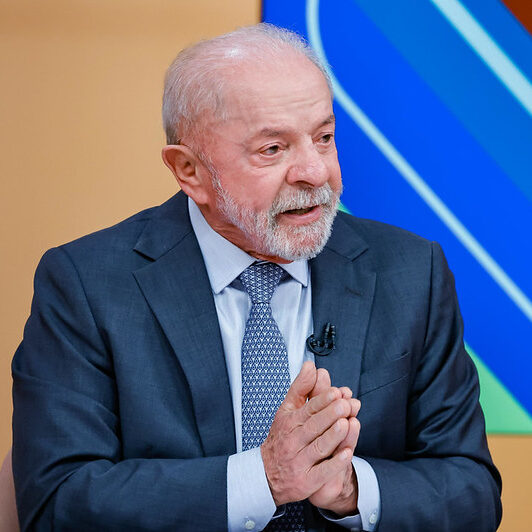 Imagem destacada de Risco-país do Brasil dispara 26% após resultado das eleições