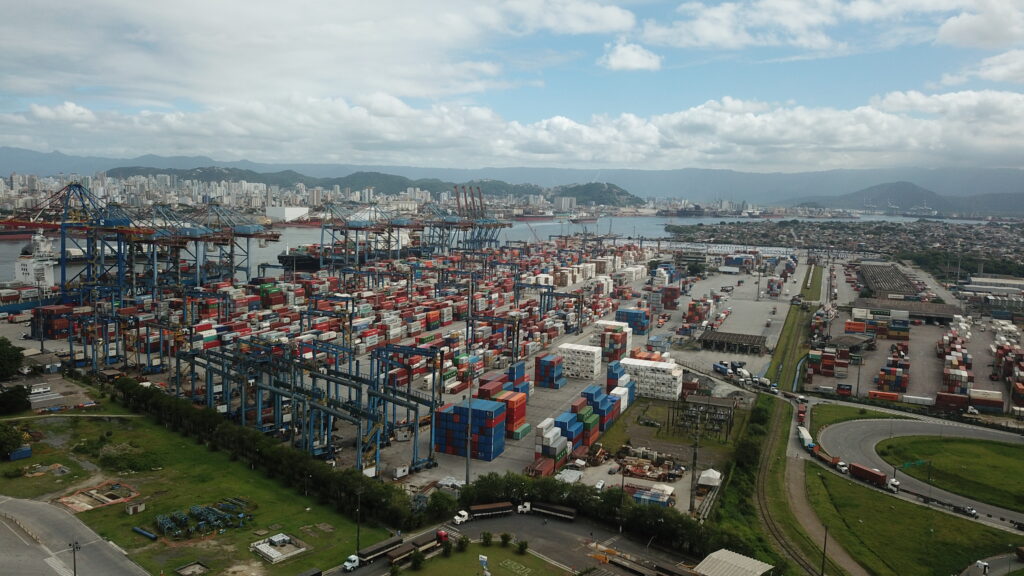 Porto de Santos - margem esquerda Guarujá