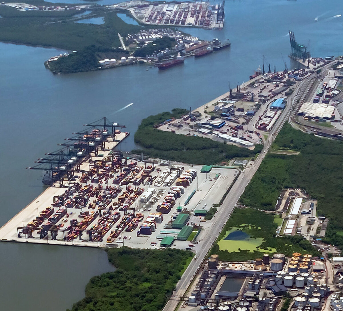 Imagem destacada de Novo edital do Tecon Santos 10 avança sob disputa por regras do leilão