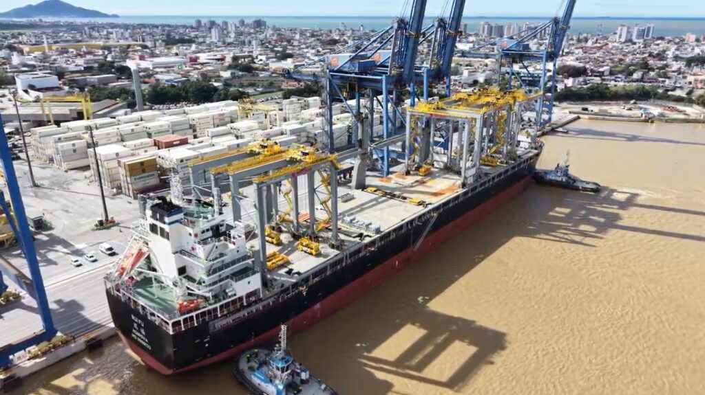 Portonave recebe mais sete guindastes elétricos e completa frota