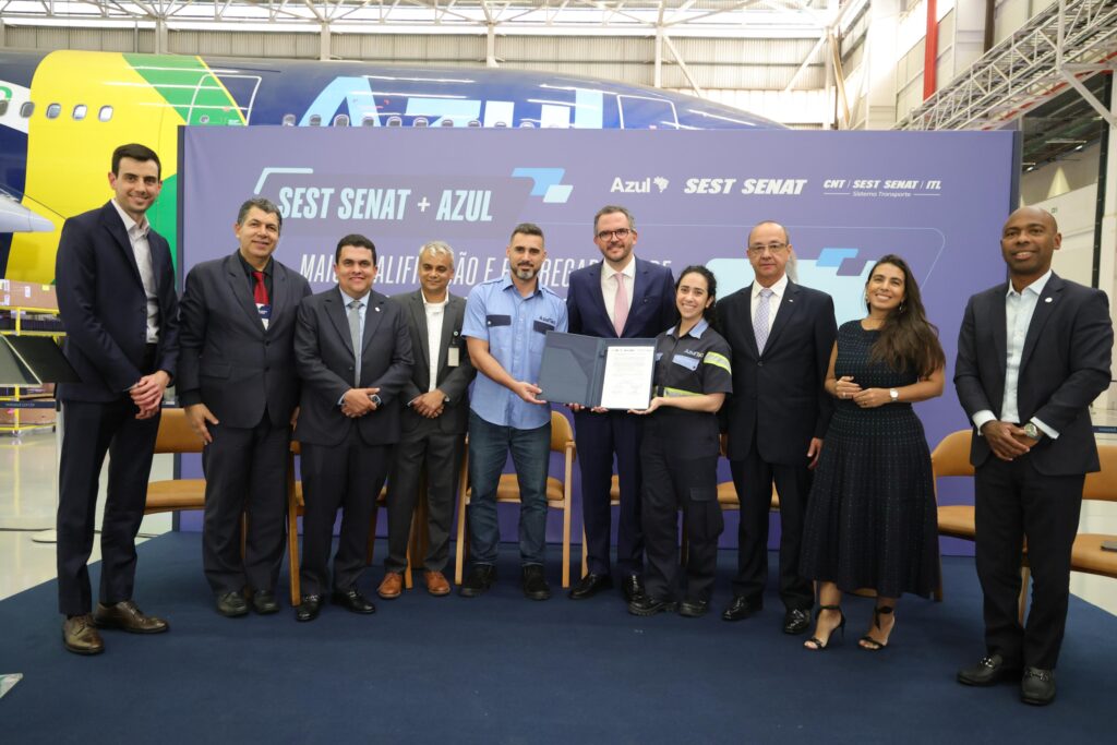 Azul e Sest/Senat vão capacitar novos mecânicos para o setor aéreo