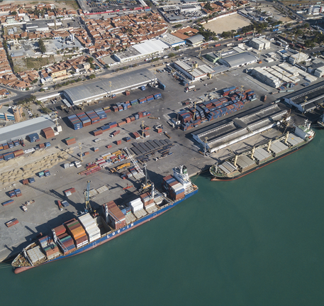Imagem destacada de Antaq publica edital para arrendamento de terminal de contêineres em Fortaleza