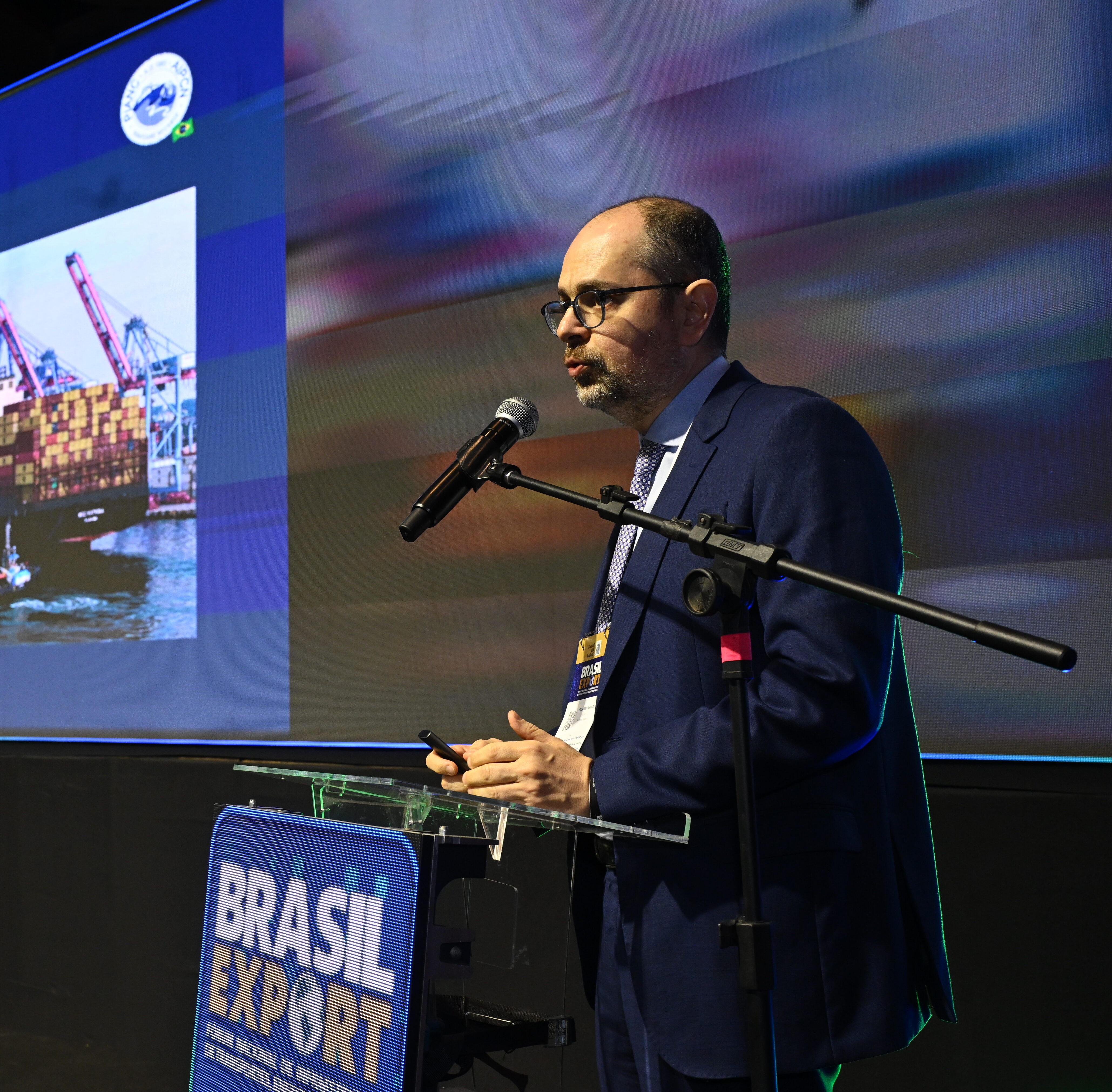 Imagem destacada de Portos brasileiros começam a estudar adaptação para navios de 400 metros