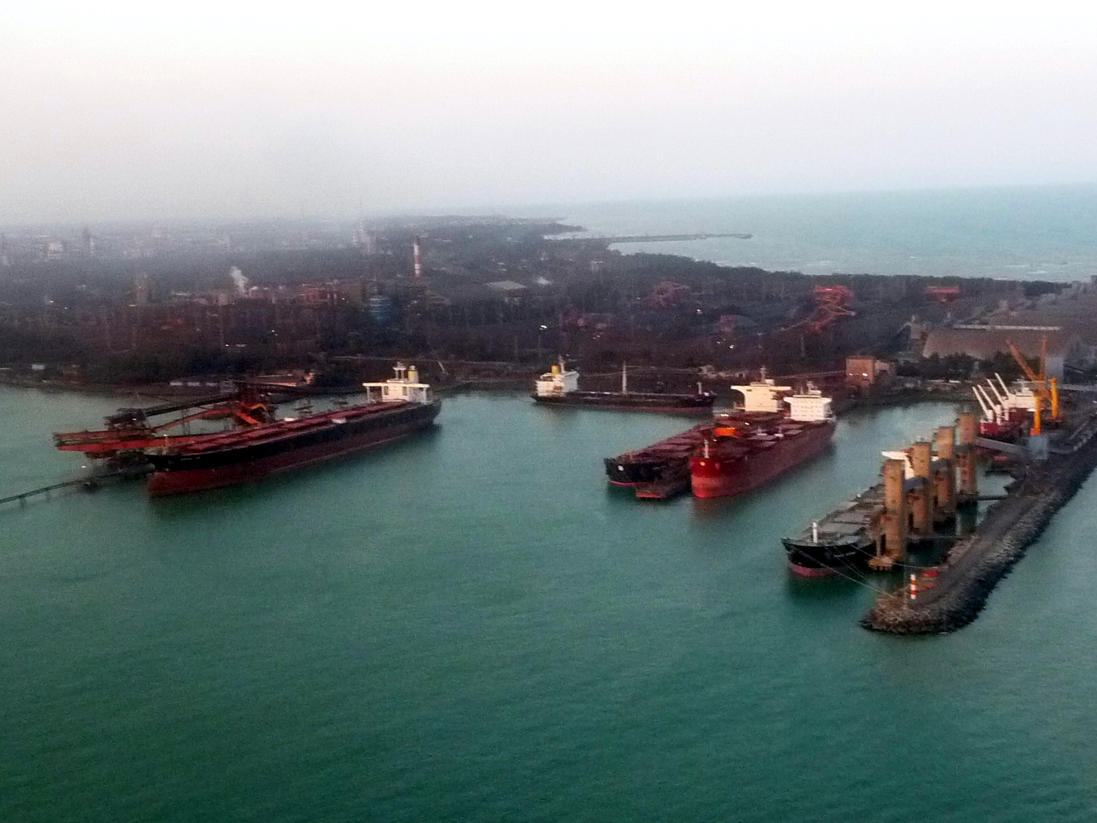 Vale usa inteligência artificial para ampliar embarques e reduzir espera de navios