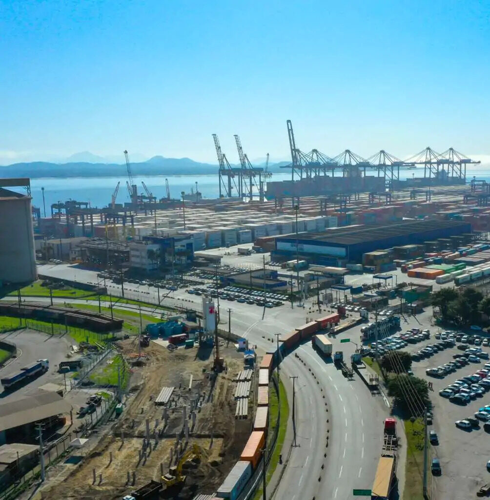 Imagem destacada de Governo abre consultas sobre planos de rodovias, ferrovias e portos até 2050